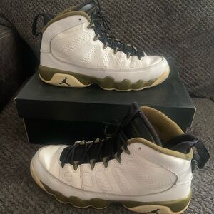 Nike Air Jordan 9 IX Retro Statue Militia Green White size 6.5y
